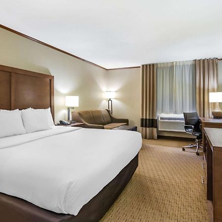 Comfort Inn Sedalia Station Екстер'єр фото
