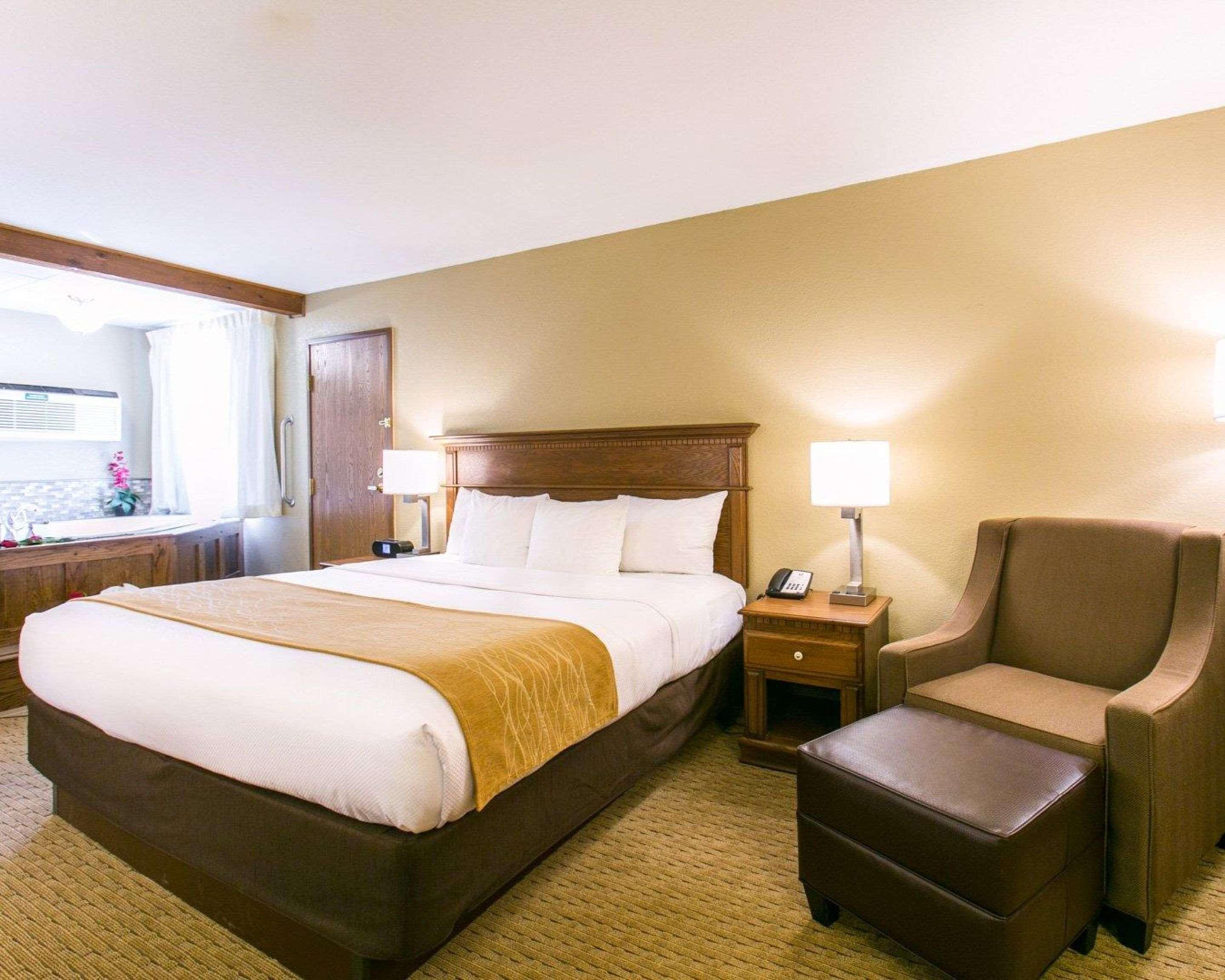 Comfort Inn Sedalia Station Екстер'єр фото
