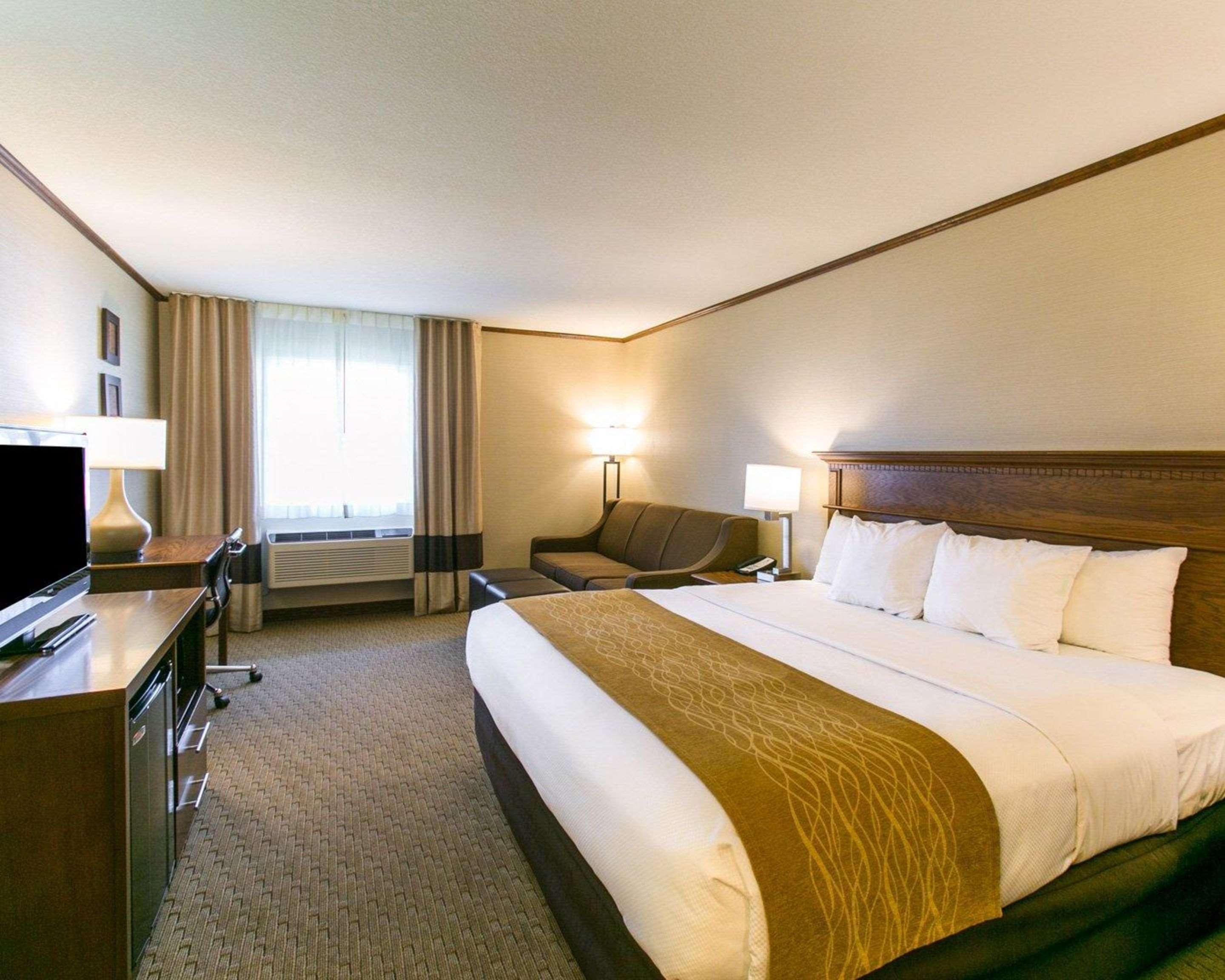 Comfort Inn Sedalia Station Екстер'єр фото