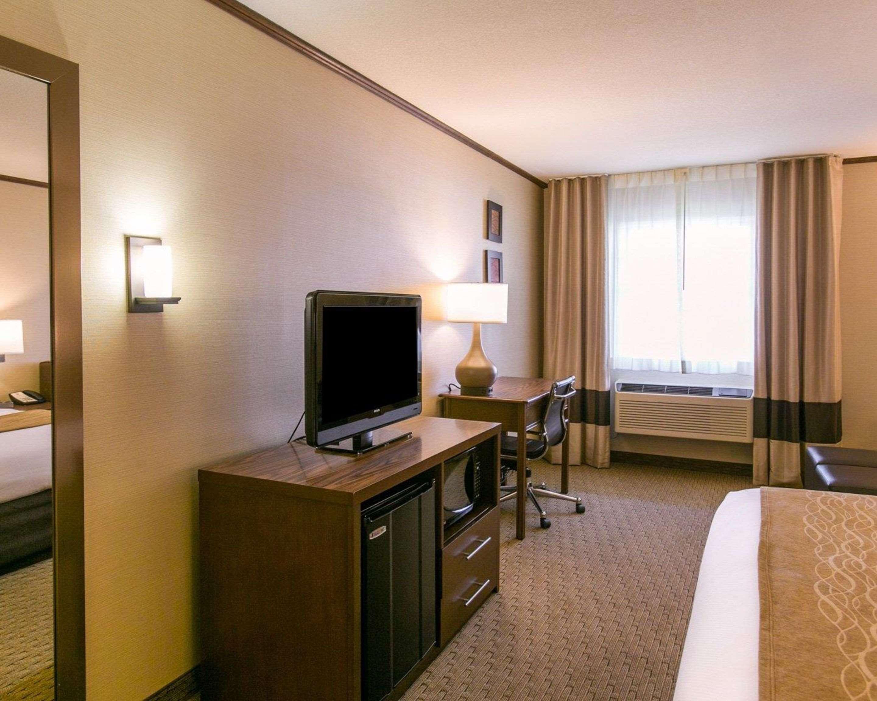Comfort Inn Sedalia Station Екстер'єр фото