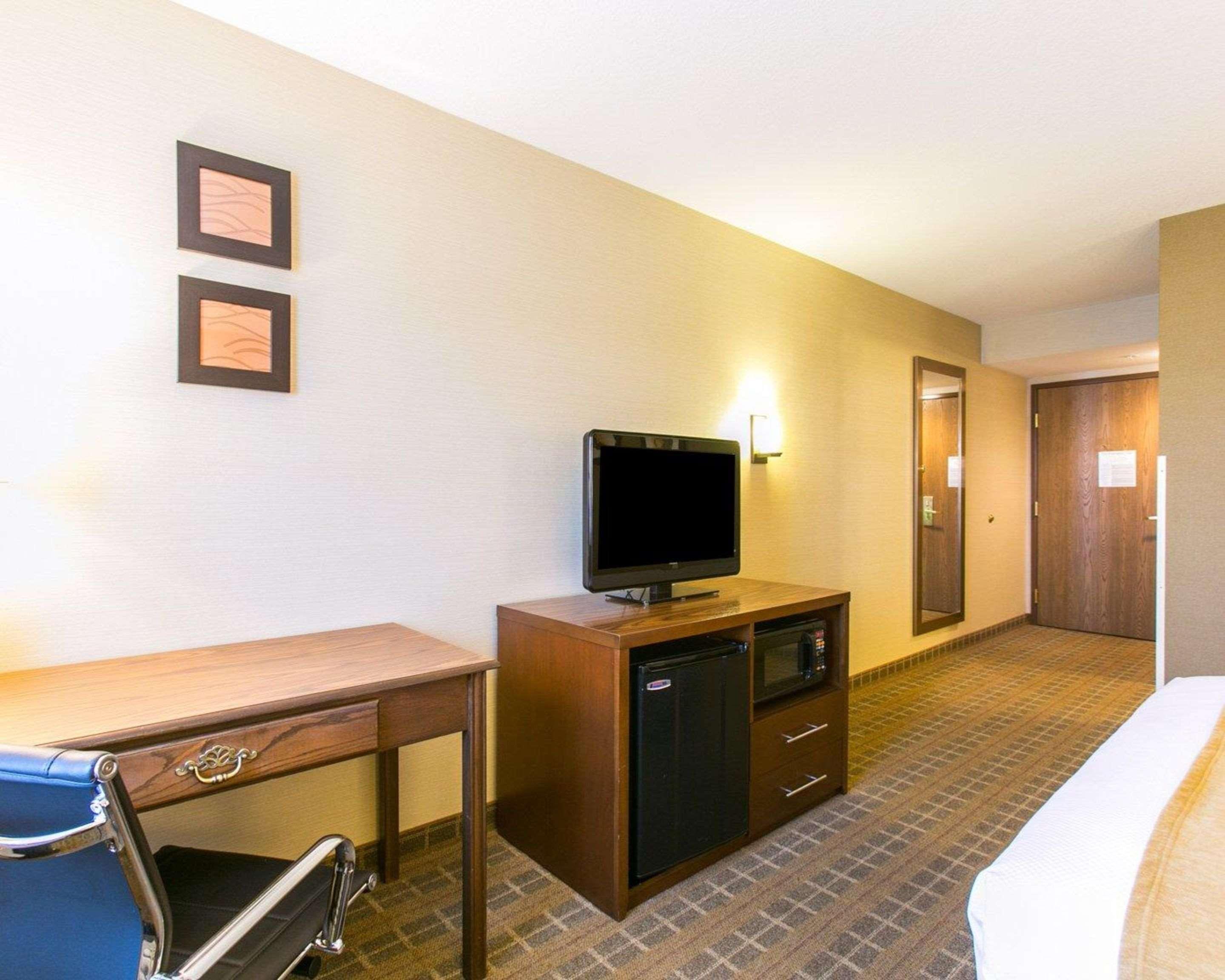 Comfort Inn Sedalia Station Екстер'єр фото