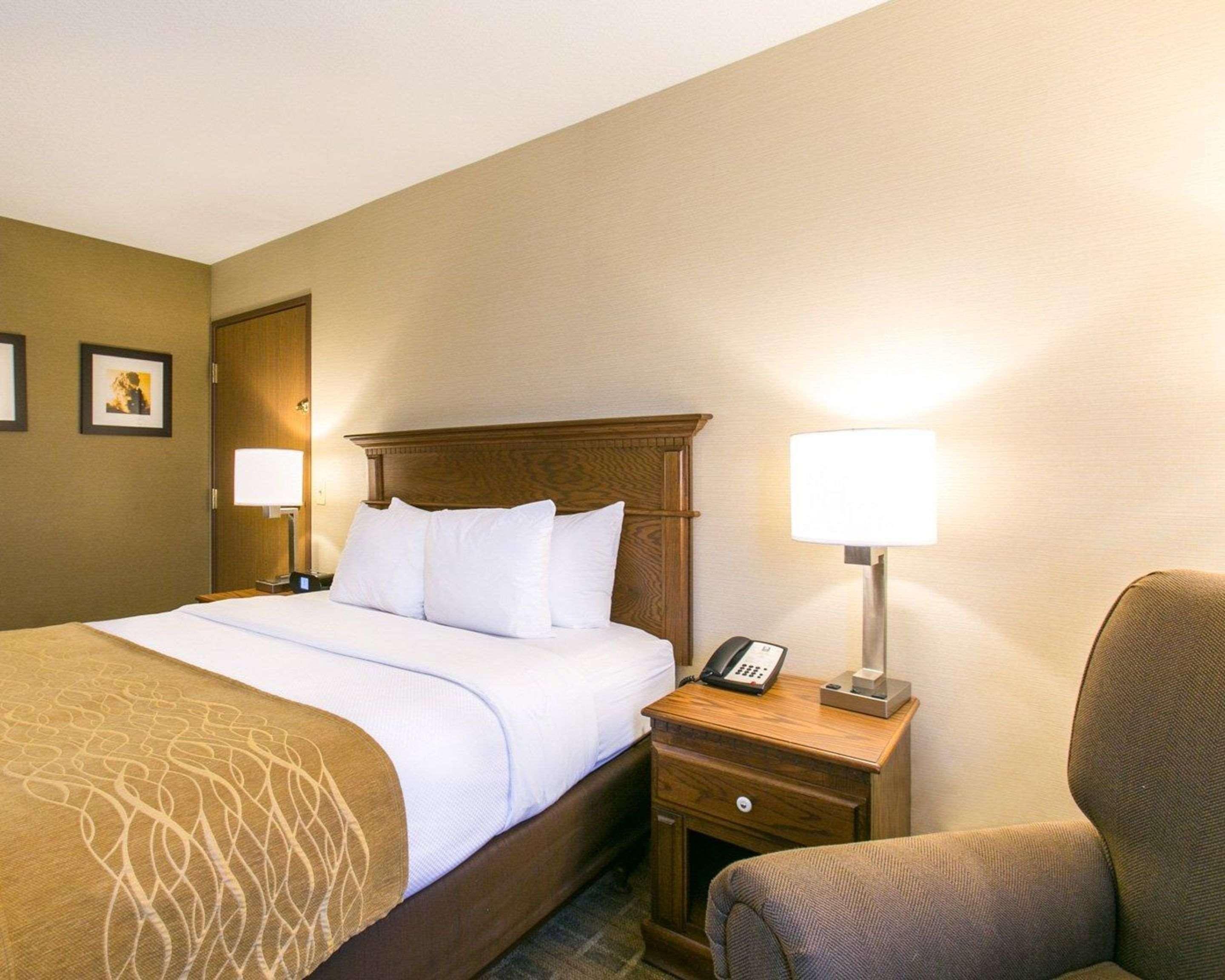 Comfort Inn Sedalia Station Екстер'єр фото
