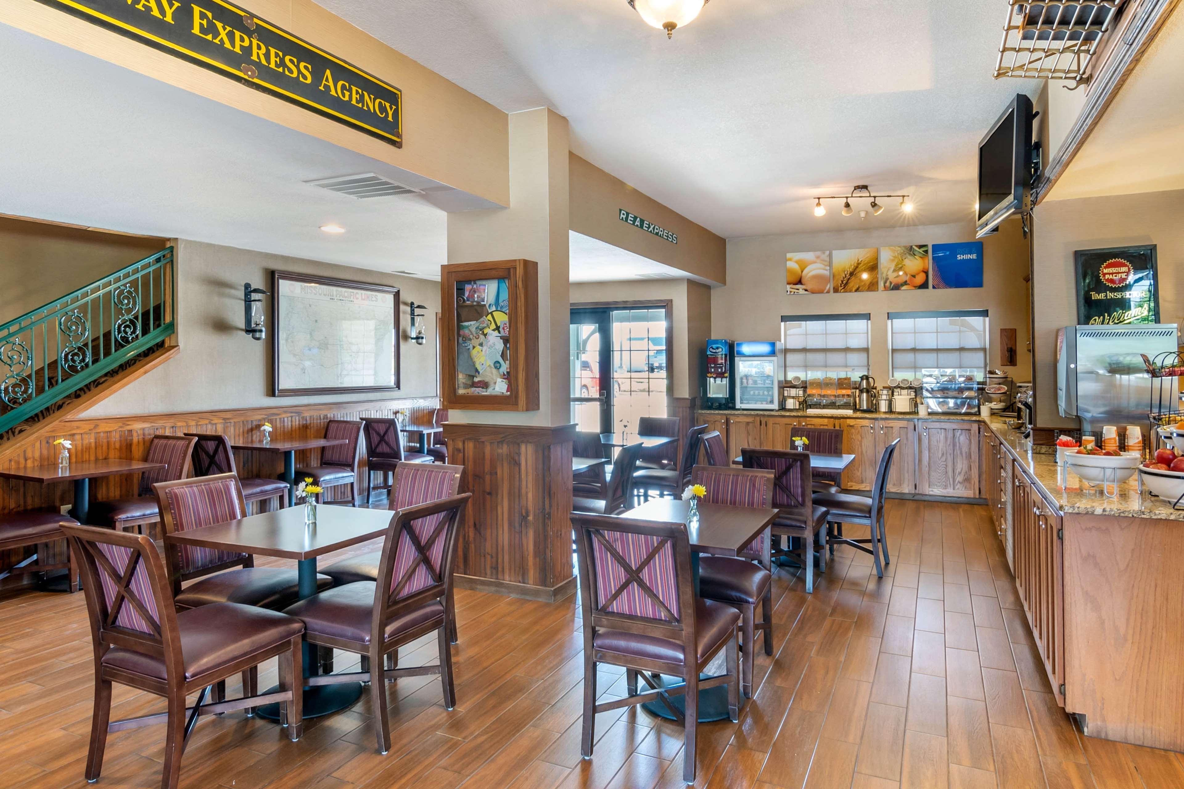 Comfort Inn Sedalia Station Екстер'єр фото