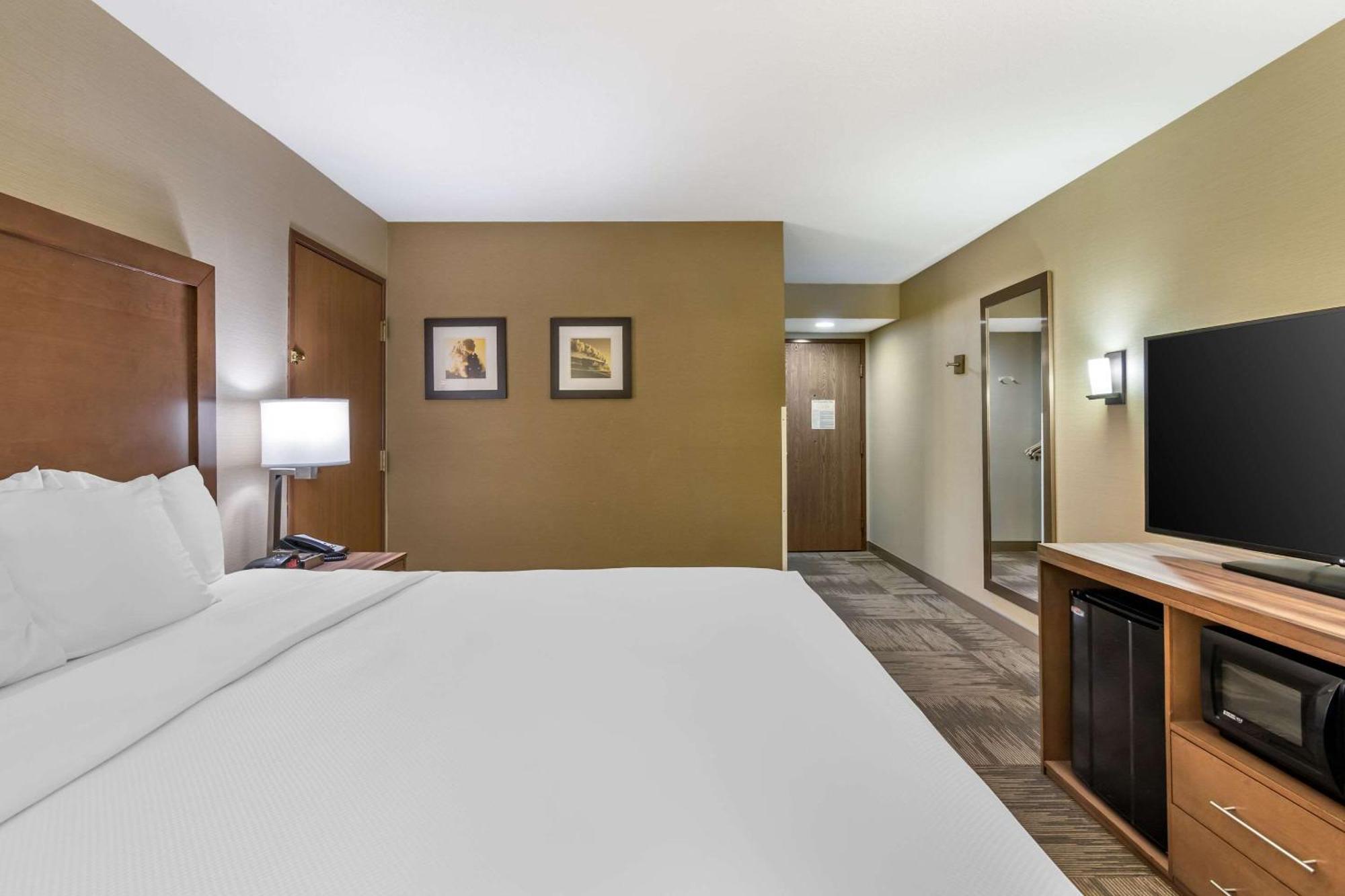 Comfort Inn Sedalia Station Екстер'єр фото
