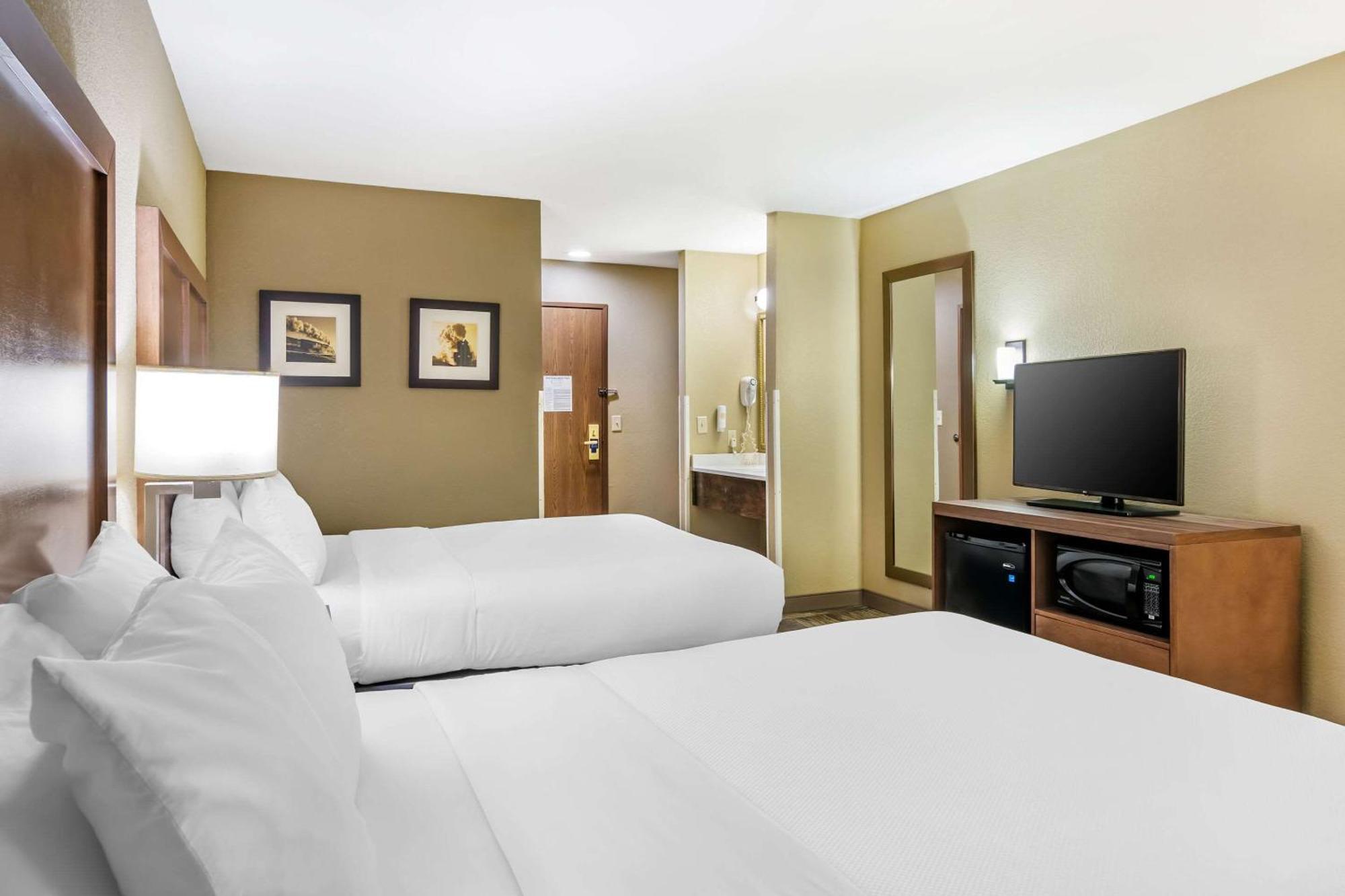 Comfort Inn Sedalia Station Екстер'єр фото