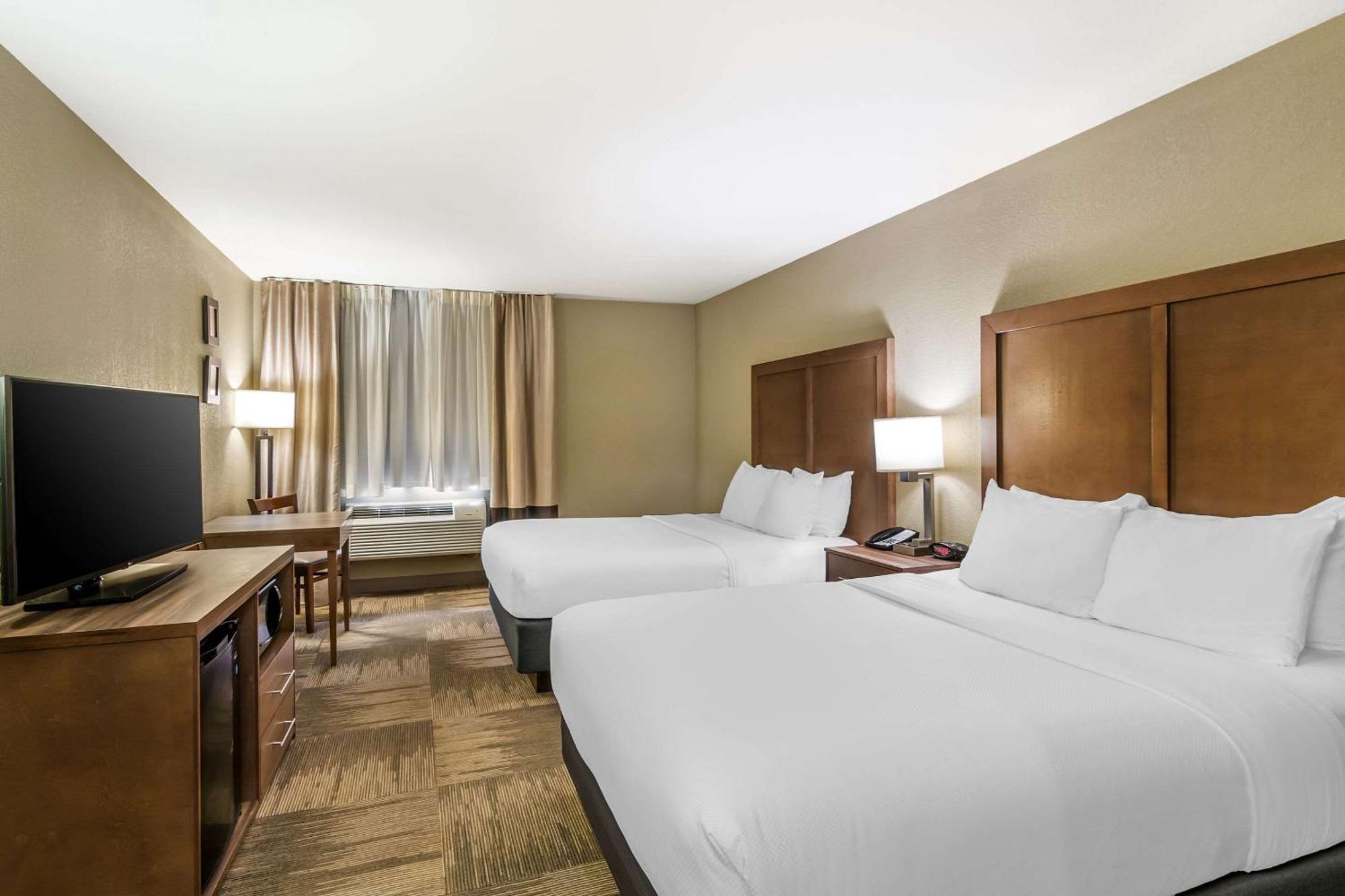 Comfort Inn Sedalia Station Екстер'єр фото