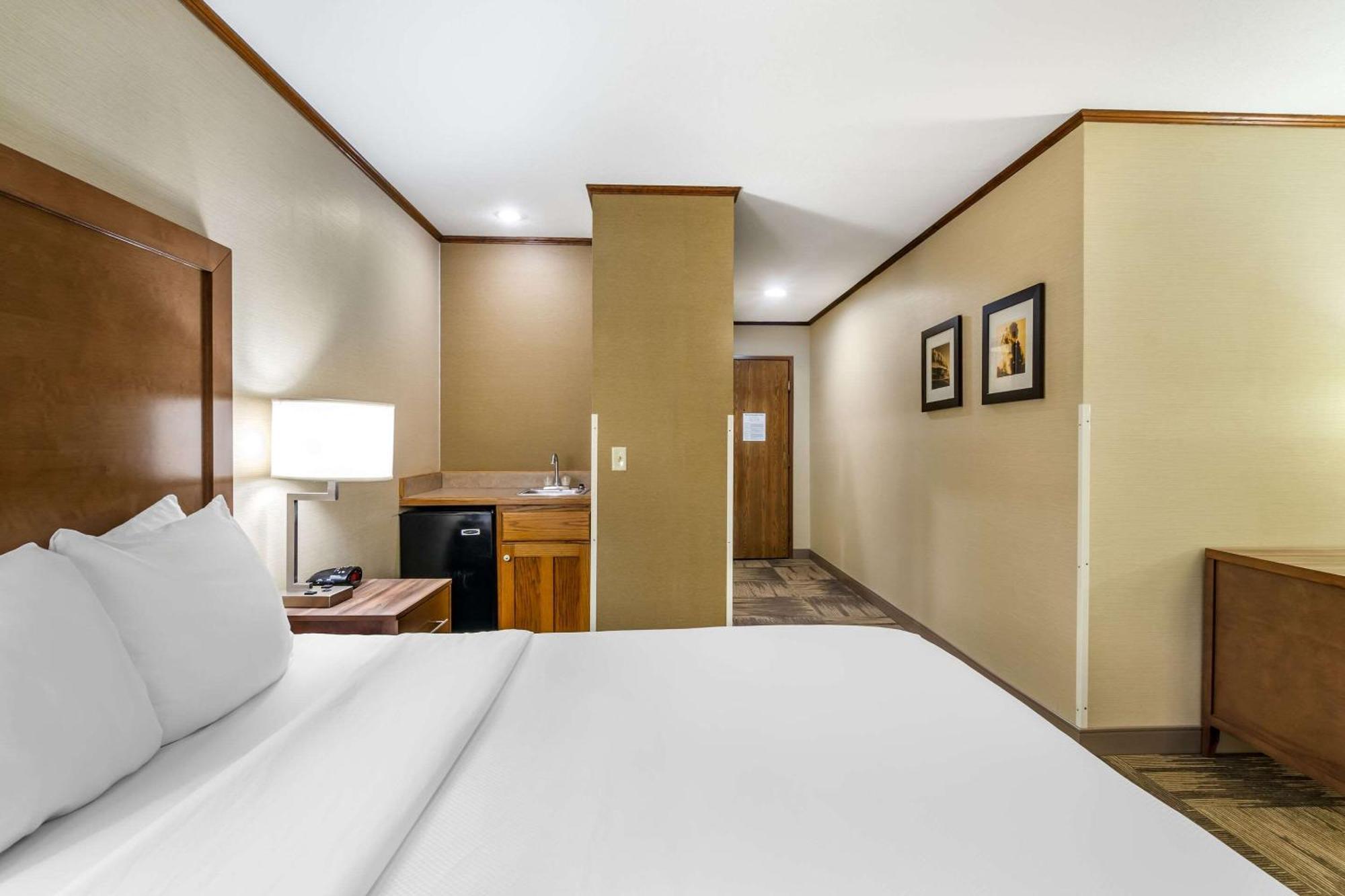 Comfort Inn Sedalia Station Екстер'єр фото