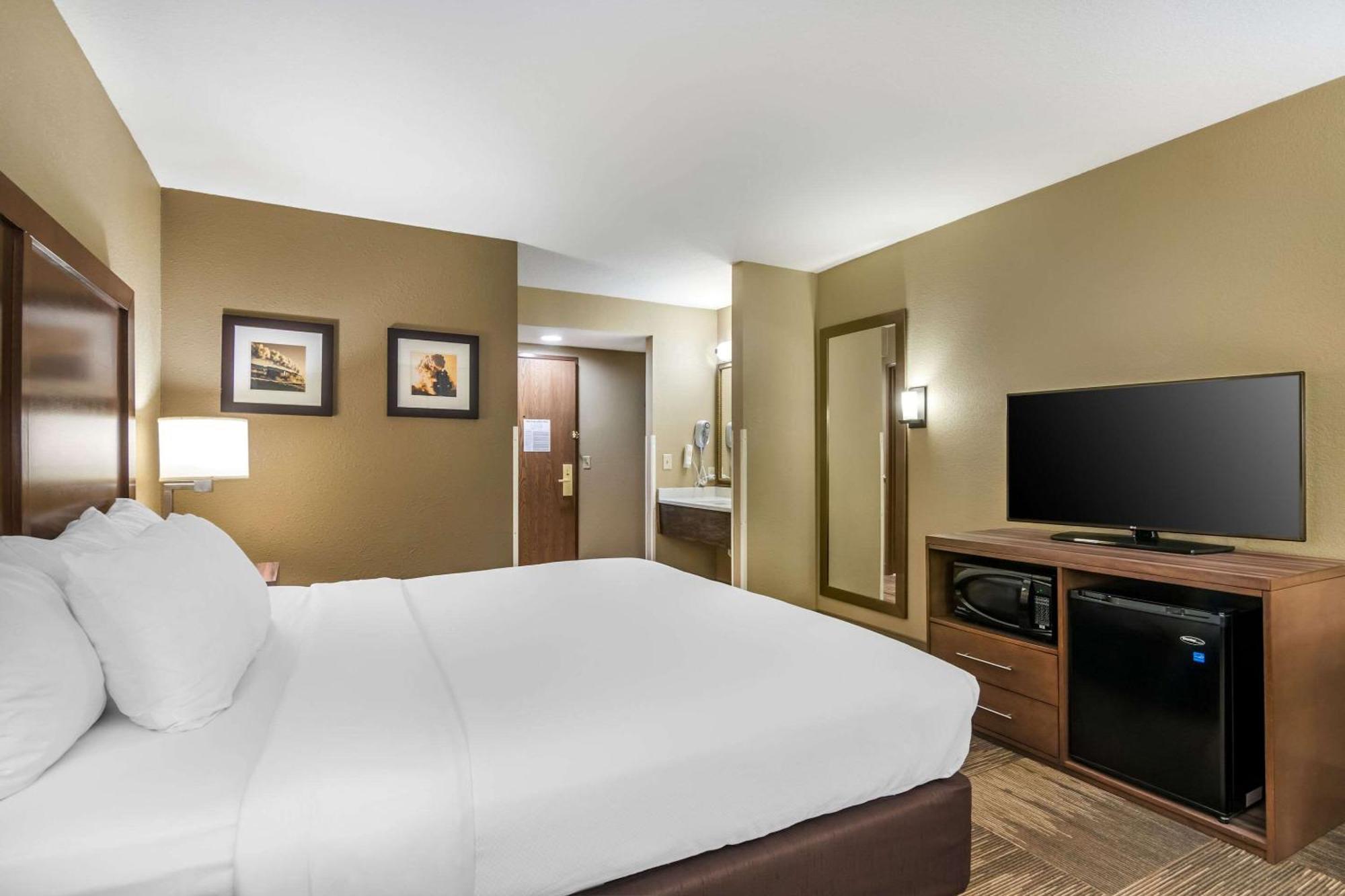 Comfort Inn Sedalia Station Екстер'єр фото