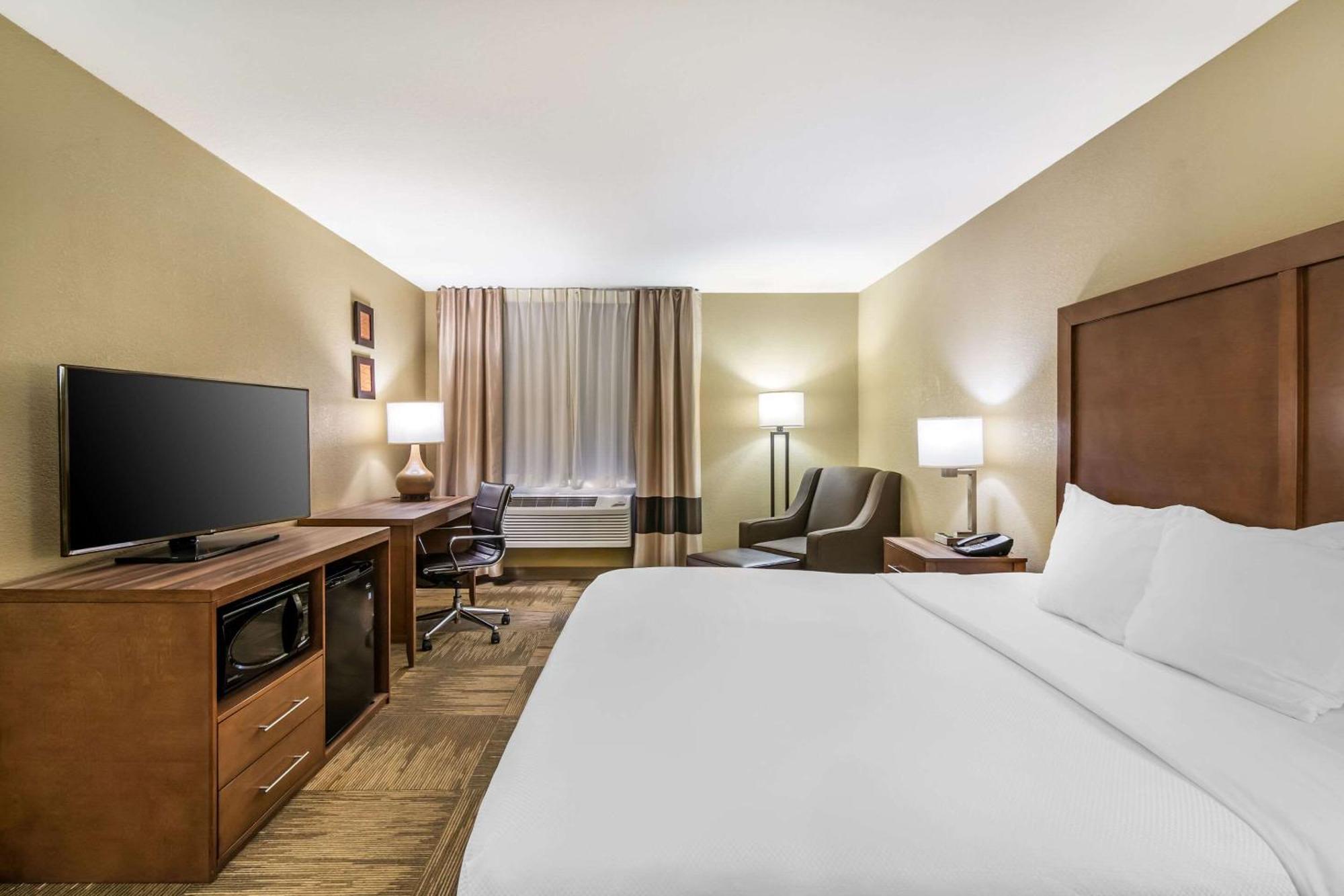 Comfort Inn Sedalia Station Екстер'єр фото